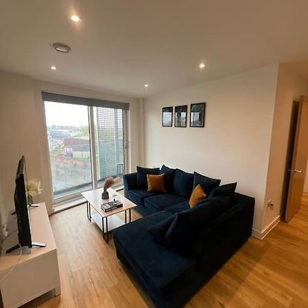 2 Bed Corner Apartment With Gym แมนเชสเตอร์ ภายนอก รูปภาพ