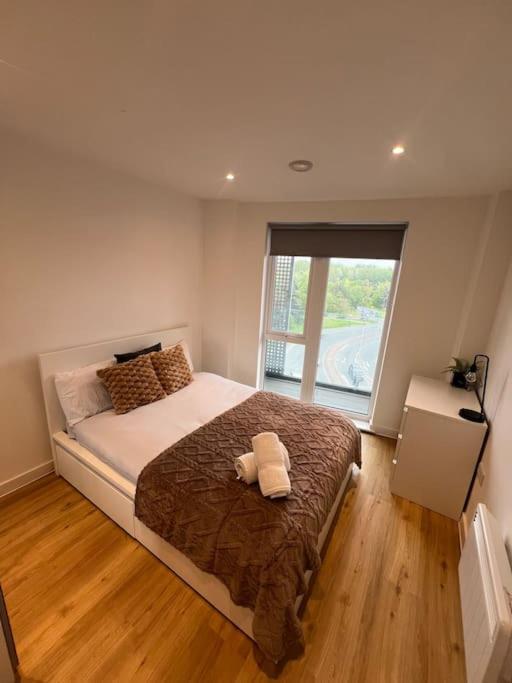 2 Bed Corner Apartment With Gym แมนเชสเตอร์ ภายนอก รูปภาพ