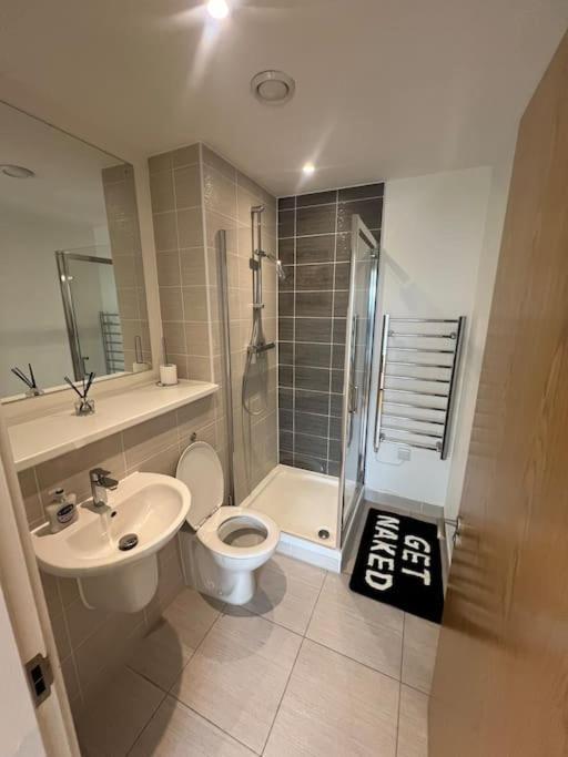 2 Bed Corner Apartment With Gym แมนเชสเตอร์ ภายนอก รูปภาพ