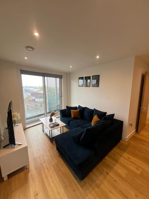 2 Bed Corner Apartment With Gym แมนเชสเตอร์ ภายนอก รูปภาพ